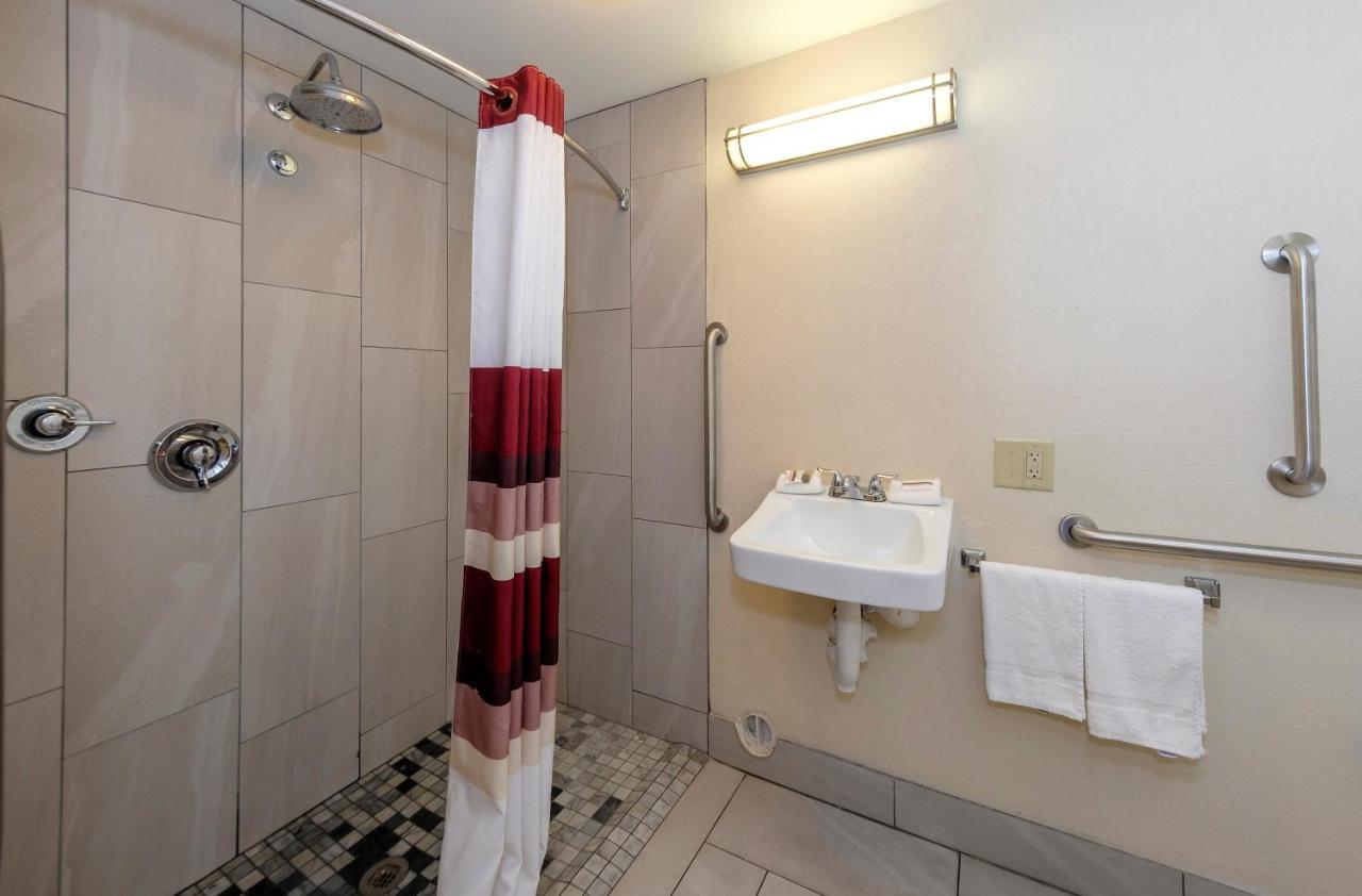 Red Roof Inn Lansing East - Msu Luaran gambar