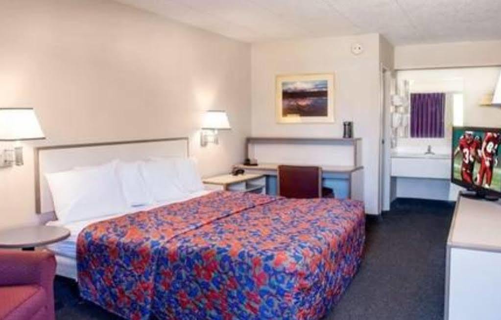 Red Roof Inn Lansing East - Msu Luaran gambar